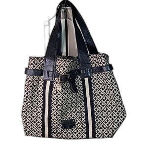 Tote Bag by Tommy Hilfiger Signature Print Black Beige with Goldtone Hardware